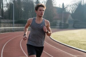 découvrez les clés de la psychologie de la course à pied et apprenez comment maintenir votre motivation tout au long de votre entraînement pour atteindre vos objectifs.